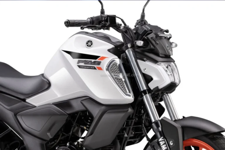 स्टाइलिश लुक, बेहतरीन परफॉर्मेंस और दमदार माइलेज का कंबीनेशन Yamaha FZS FI V4 bike जाने कीमत