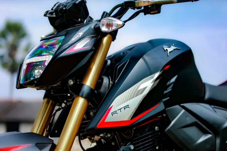 TVS Apache RTR 160 4V 2025 bike में मिलेगा एक्सपेंसिव लुक और दमदार माइलेज जाने कीमत