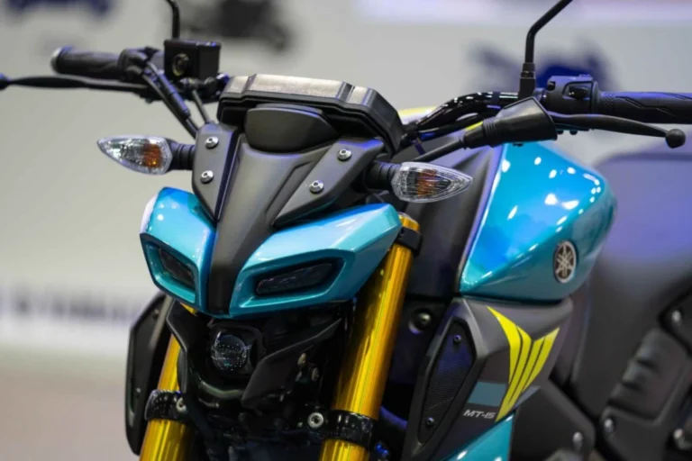 New Yamaha MT 15 मिलेगा 60 kmpl का माइलेज और कई प्रीमियम फीचर्स जाने कीमत