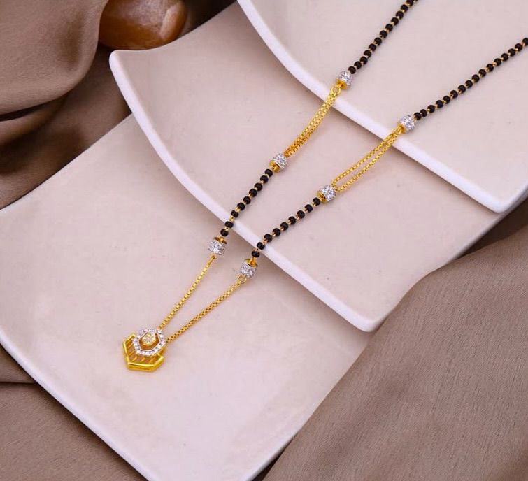 Kala moti stylish mangalsutra : चार्मिंग और बेस्ट लुक पाने के लिए ट्राई करिए यह मंगलसूत्र डिजाइन