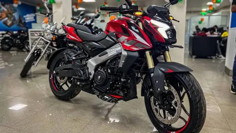 मात्र ₹15,000 रुपए की डाउन पेमेंट करके घर लाए Pulsar RS400Z बाइक मिलेगा दमदार माइलेज और प्रीमियम लुक