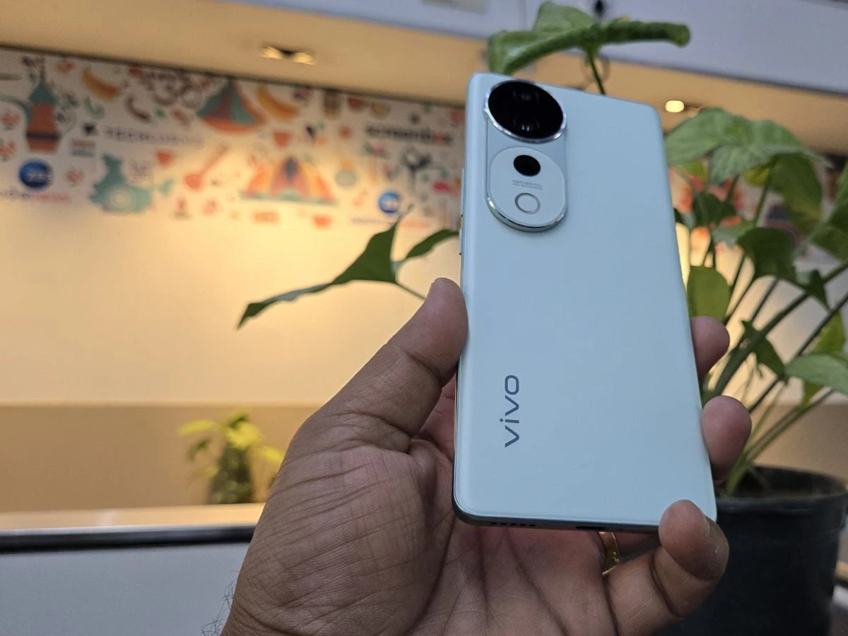 अब iphone नहीं Vivo T3 Ultra 5G smartphone में मिलेगी DSLR जैसी कैमरा क्वालिटी और 6000 mah की पावरफुल बैटरी